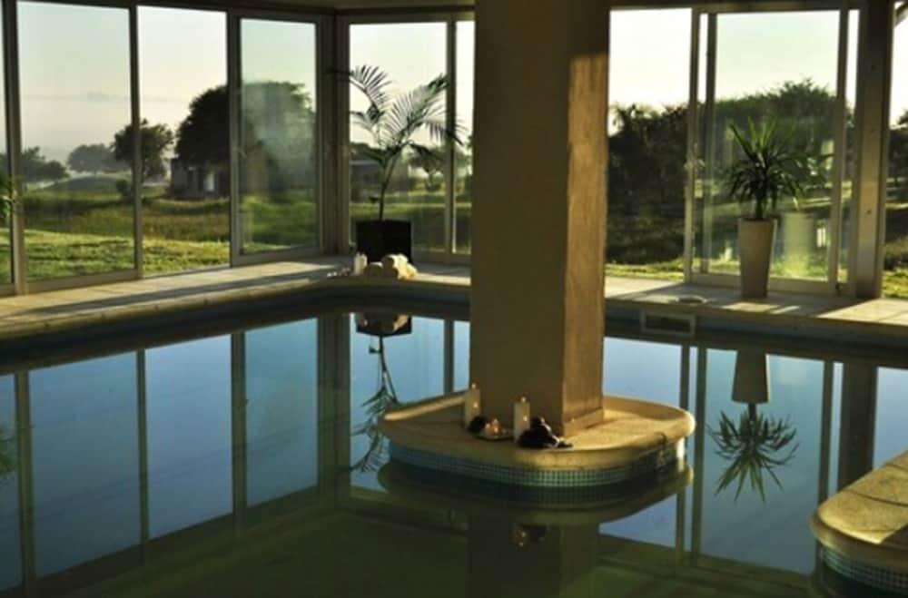 אלמאפוארטה Howard Johnson Hotel Piedras Moras מראה חיצוני תמונה