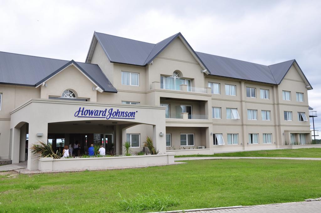 אלמאפוארטה Howard Johnson Hotel Piedras Moras מראה חיצוני תמונה