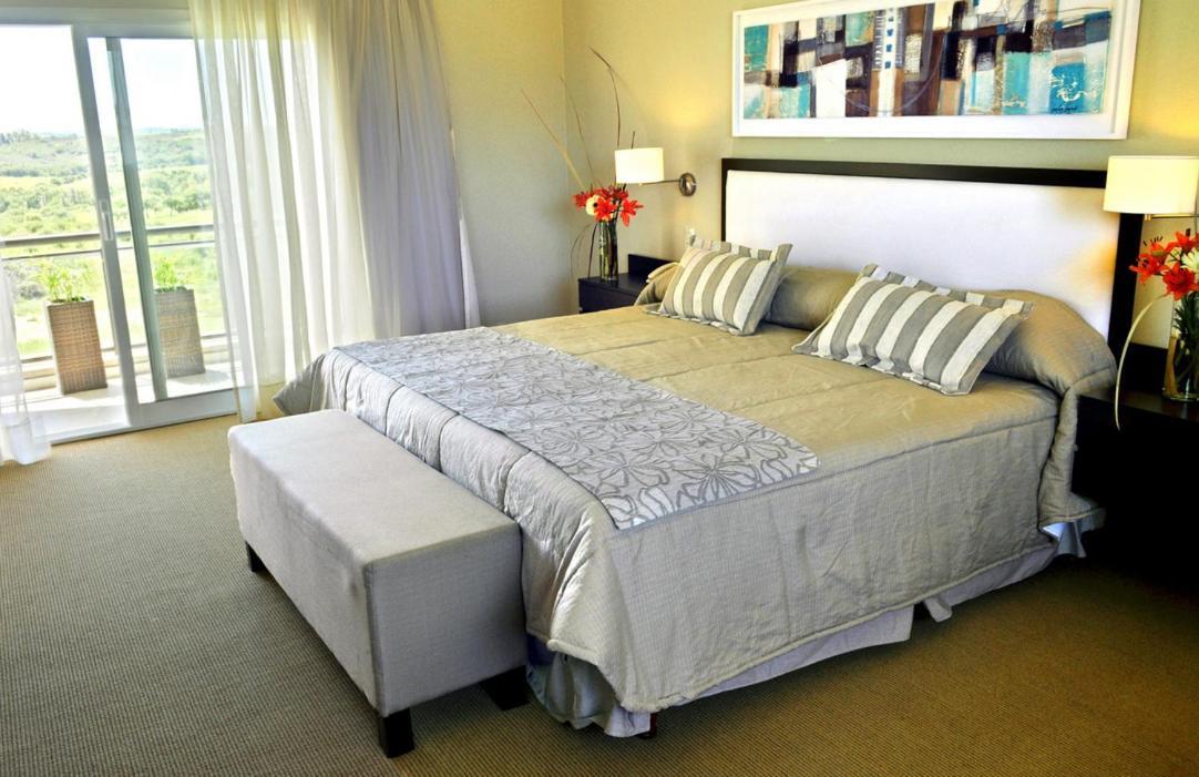 אלמאפוארטה Howard Johnson Hotel Piedras Moras מראה חיצוני תמונה